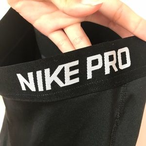 Nike Pro Capris Leggings